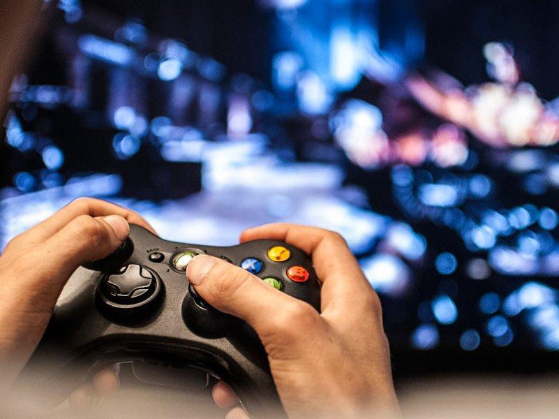 fea-video-gam-controller.jpg