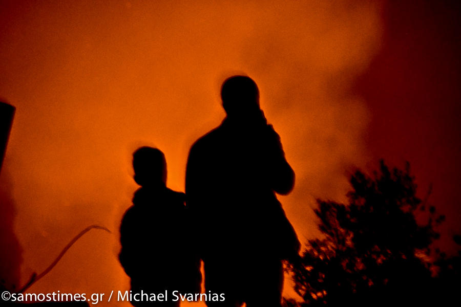 samostimes samos migrant camp fire 26 April 7