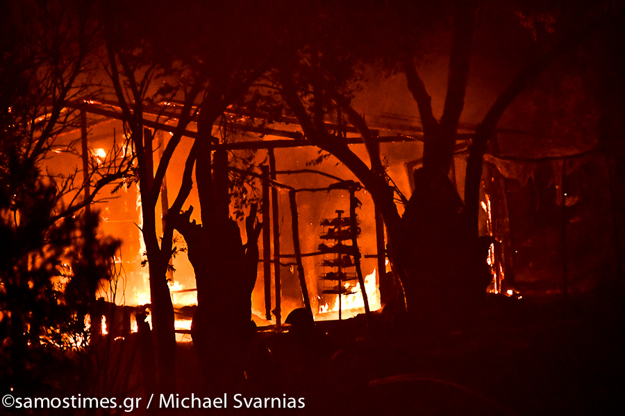 samostimes samos migrant camp fire 26 April 8