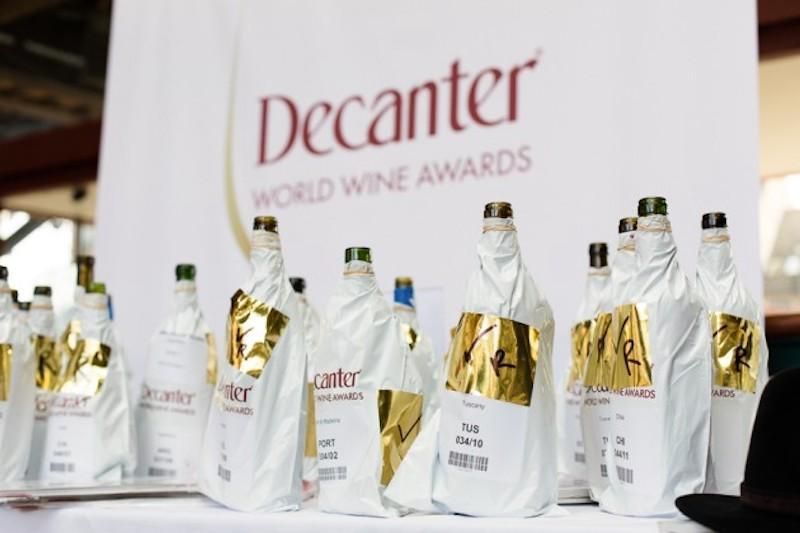 ΔΙΑΓΩΝΙΣΜΟΣ DECANTER: 4 Σαμιώτικα κρασιά κοντά στο «100»!