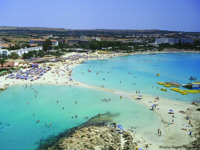Αεροπορική σύνδεση με Κύπρο