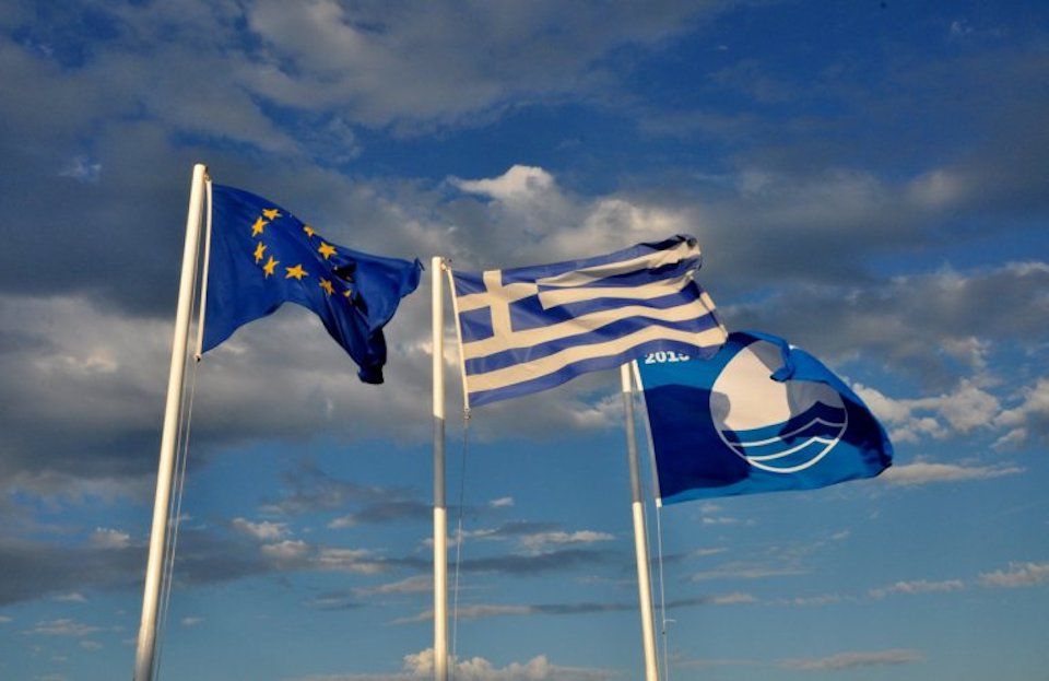 Γαλάζιες σημαίες 2021: Αυτές είναι οι 2 παραλίες της Σάμου που βραβεύτηκαν
