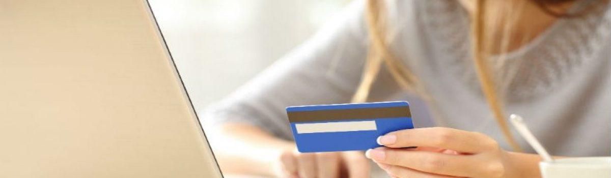 Τι πρέπει να προσέχετε στις online αγορές για να μην «την πατήσετε»