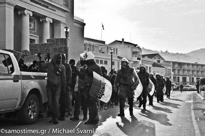 Πορεία Αφρικανών στην πόλη της Σάμου