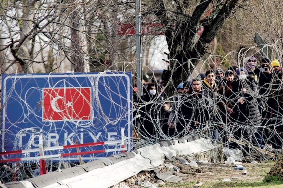 Έκτακτα μέτρα στα σύνορα μετά τις απειλές Ερντογάν